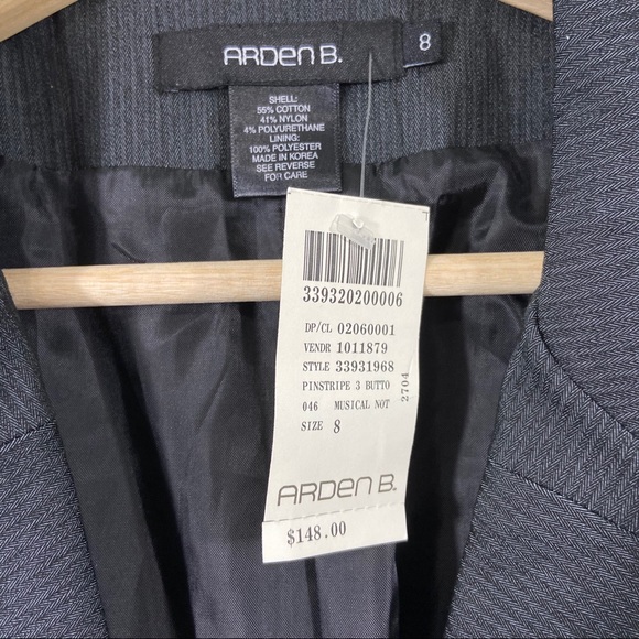 New Arden B blazer with pinstripes size 8 - Picture 3 of 6